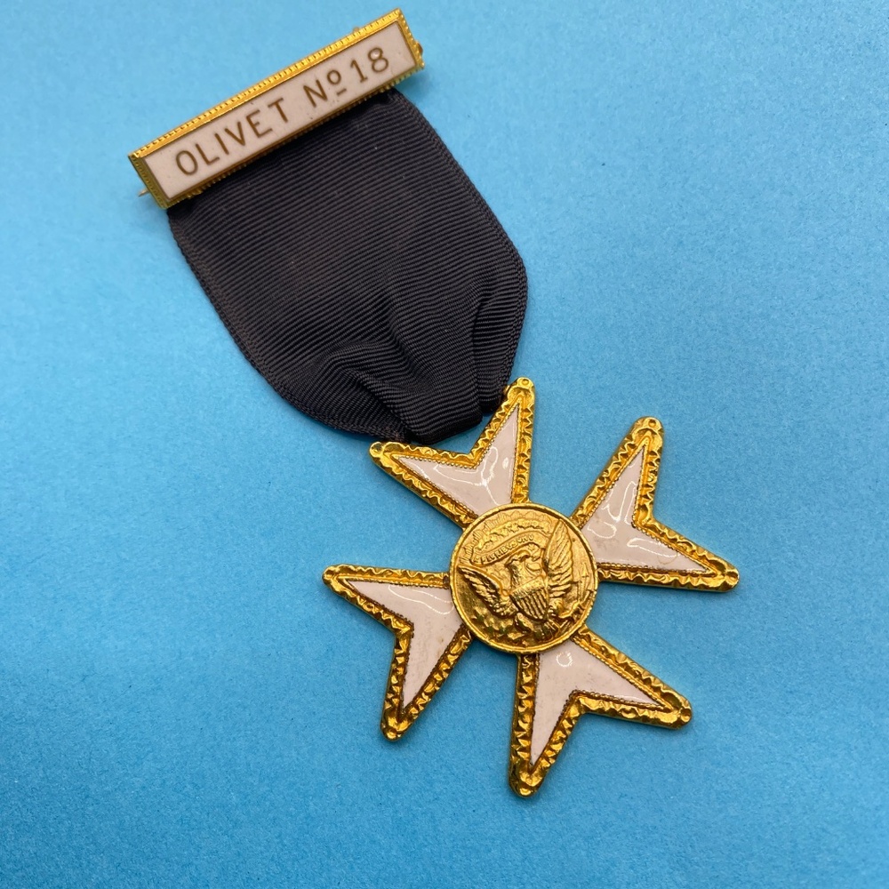 MASONIC  Maltese White Cross Knights Templar Ribbon Enamel Badge Medal Pin